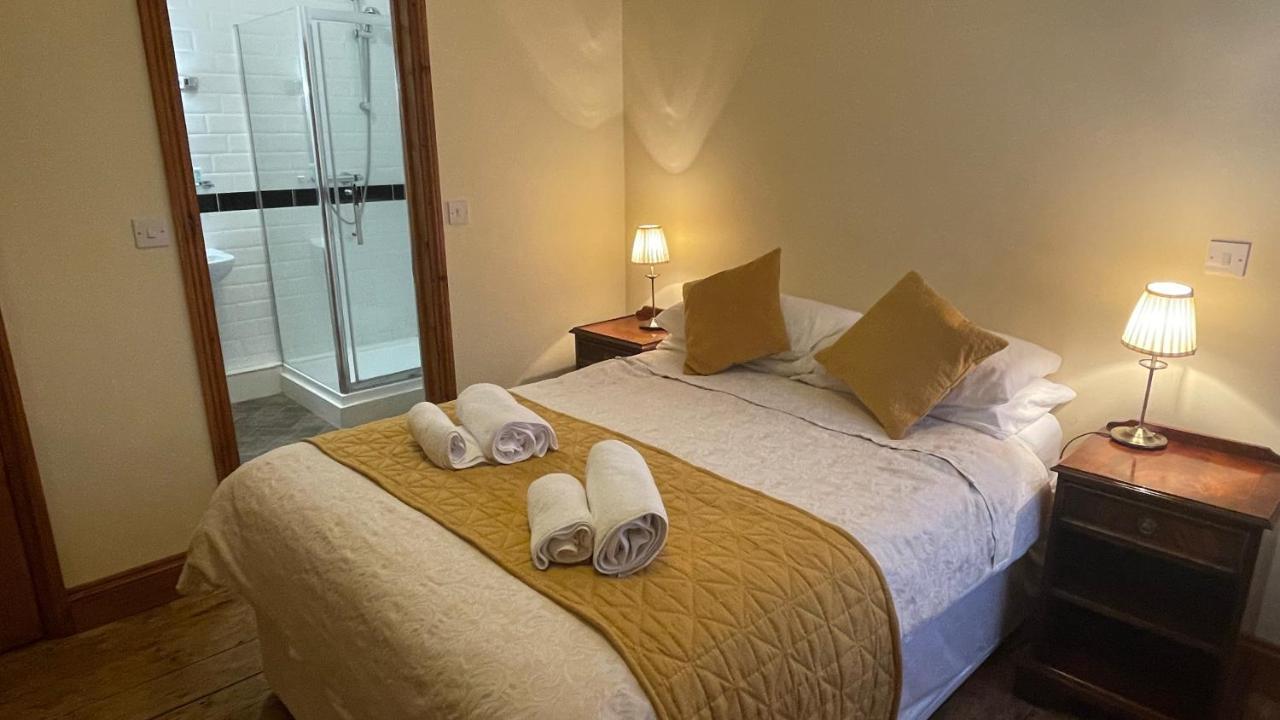 Crown Hotel سوق داونهام المظهر الخارجي الصورة