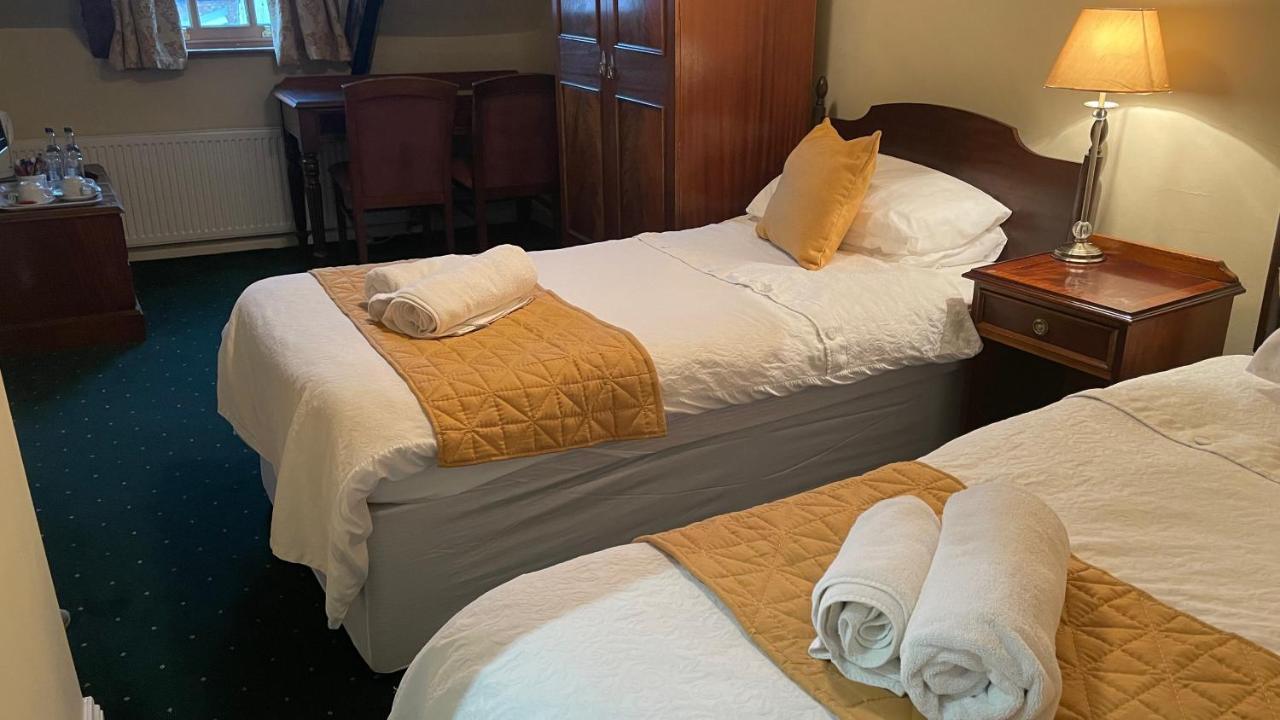 Crown Hotel سوق داونهام المظهر الخارجي الصورة