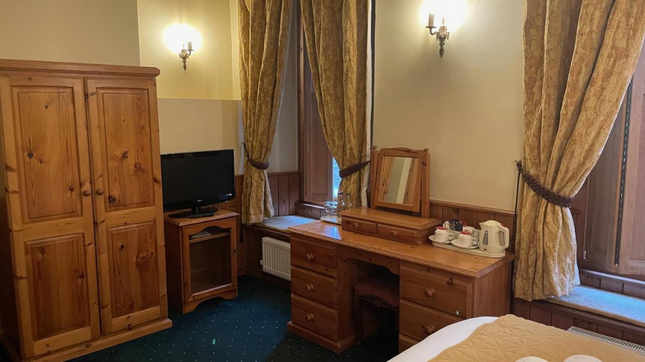 Crown Hotel سوق داونهام المظهر الخارجي الصورة