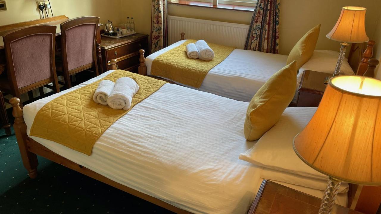 Crown Hotel سوق داونهام المظهر الخارجي الصورة