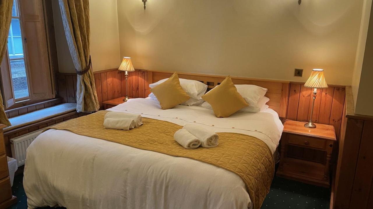 Crown Hotel سوق داونهام المظهر الخارجي الصورة