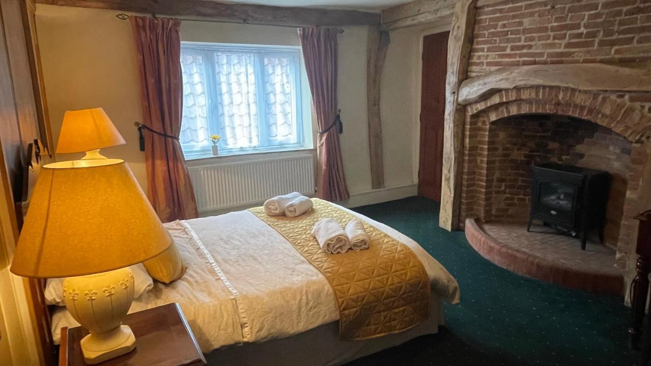 Crown Hotel سوق داونهام المظهر الخارجي الصورة